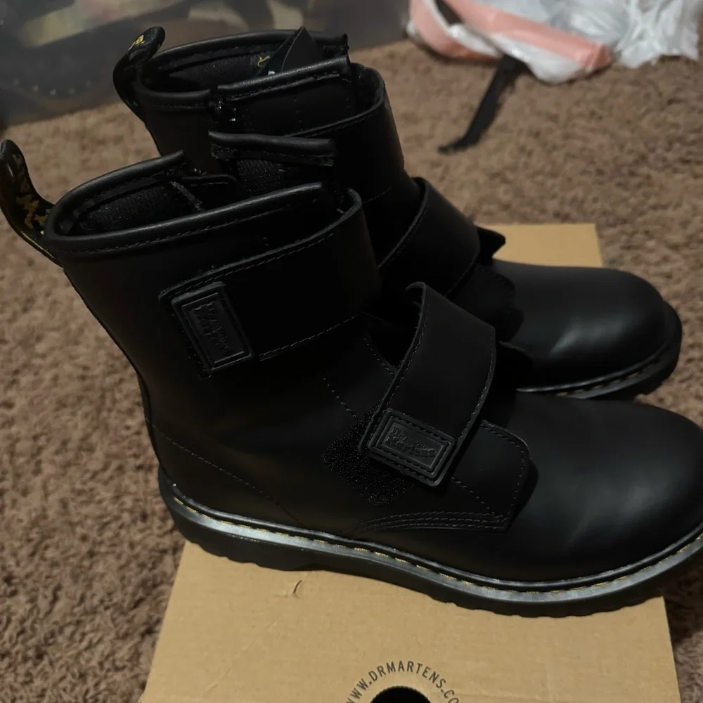 Dr. Martens Kids Black Leather Boots Gorpcore Streetwear Vintage